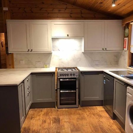 Cozy Cabin With Stunning Loch Lomond Views Rowardennan Exterior photo